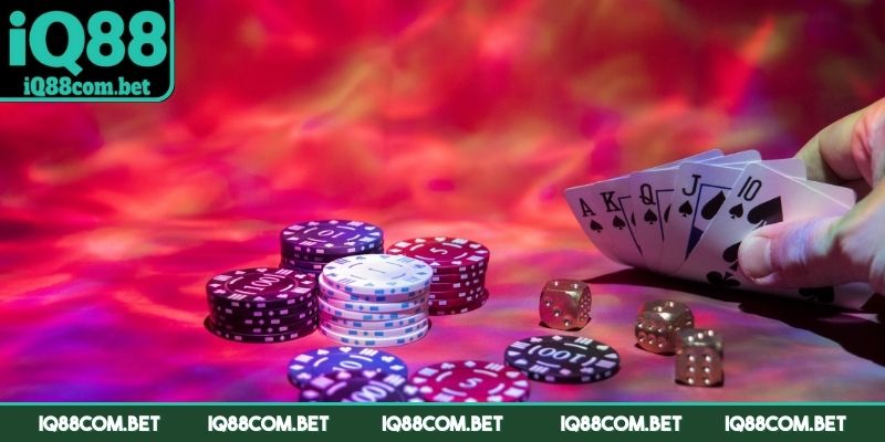 Giao diện được sân chơi đầu tư chỉnh chu, đa ngôn ngữ