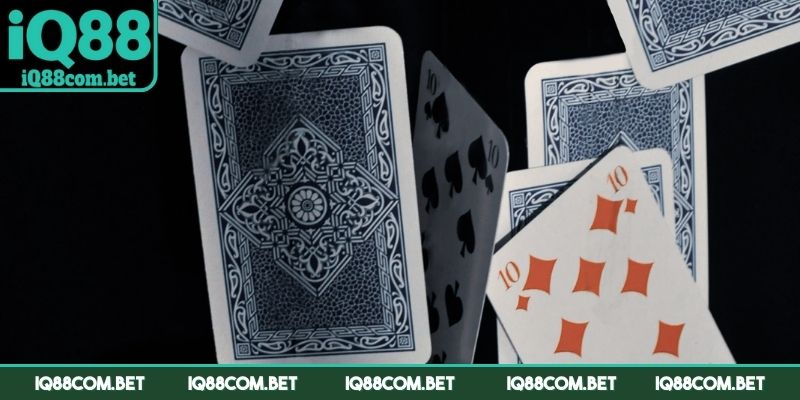 Nên đánh các quân rác trước ở đầu ván